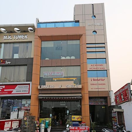 Oyo 10360 Hotel Grand Manoranjan Gorakhpur Exteriör bild
