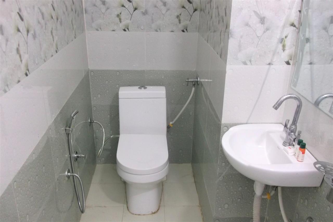 Oyo 10360 Hotel Grand Manoranjan Gorakhpur Exteriör bild