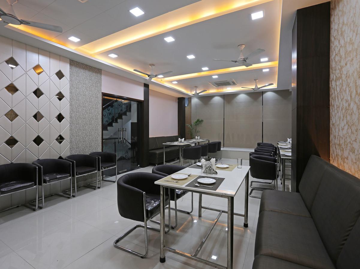 Oyo 10360 Hotel Grand Manoranjan Gorakhpur Exteriör bild